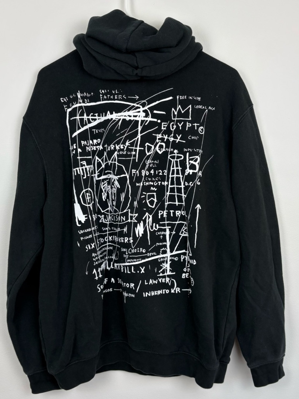 GAP Black Hoodie with White Basquiat Crown Graphic size Medium in EUC streetwear - Picture 2 of 10